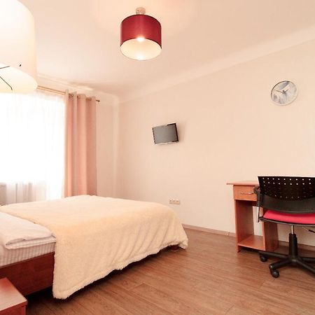 Apartment On Sobornyi Avenue 61 Oleksandriia Ngoại thất bức ảnh