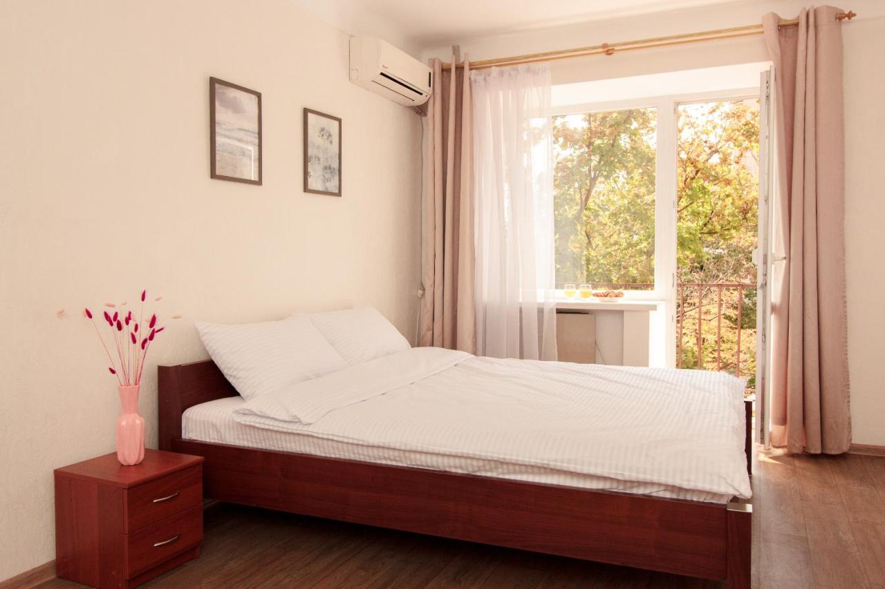 Apartment On Sobornyi Avenue 61 Oleksandriia Ngoại thất bức ảnh
