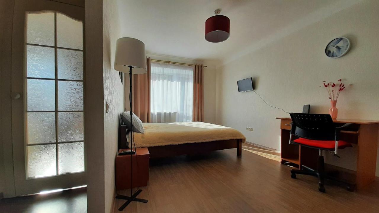 Apartment On Sobornyi Avenue 61 Oleksandriia Ngoại thất bức ảnh
